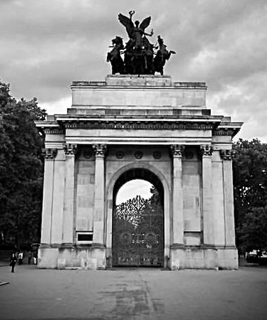 Wellington Arch, London — photograph by Randy Polito